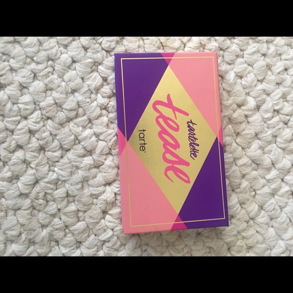 Tarte tease eyeshadow palette